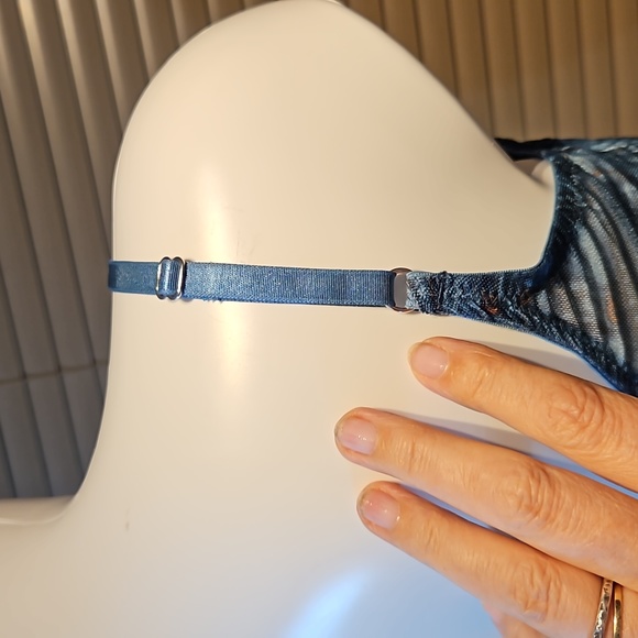 NWoT Size M Urban Outfitters stretch corset "Margot" bustier, 2023 collection - Picture 11 of 16